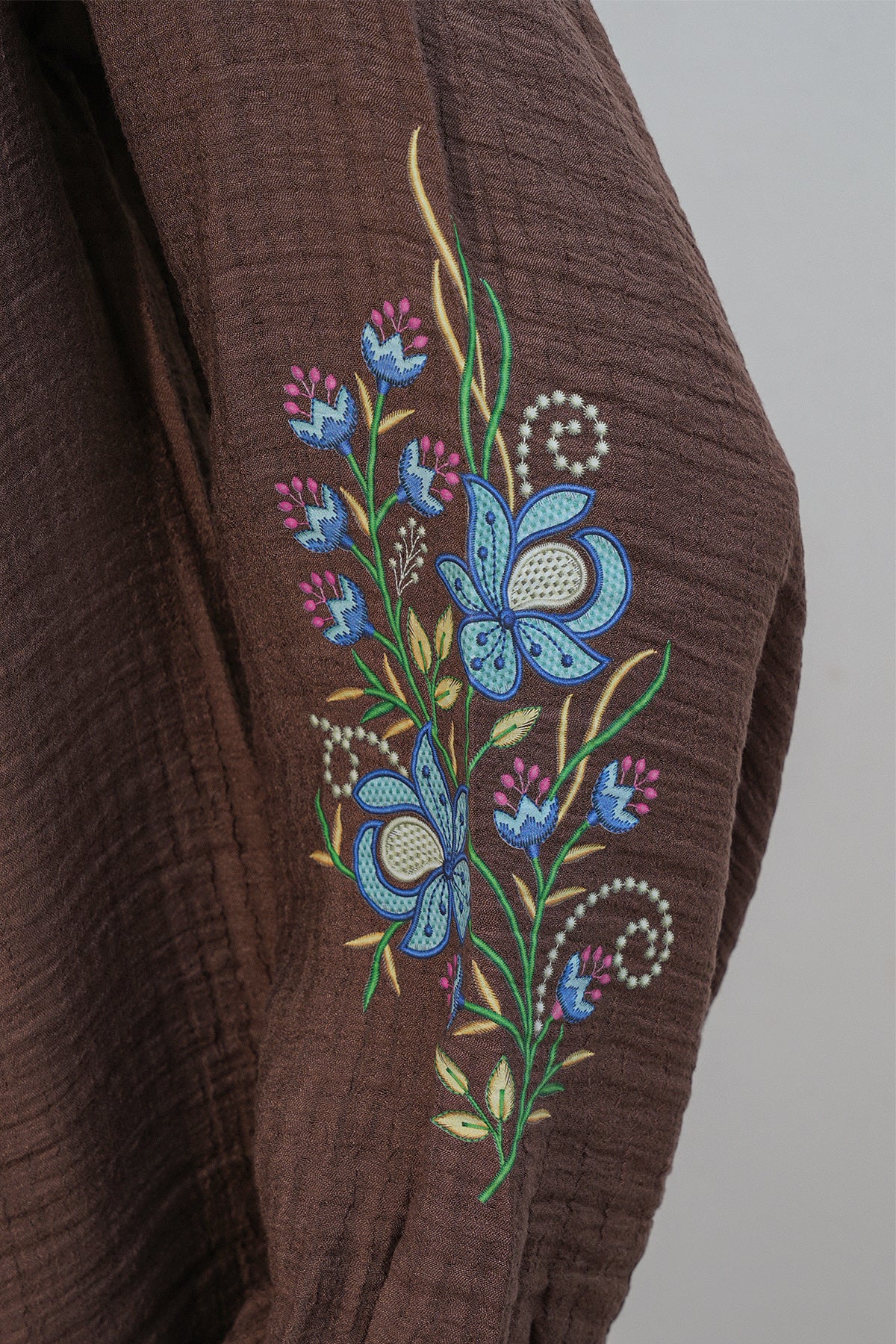 Image of Kadın Nakışlı Oversize Bluz 1000 - Kahverengi