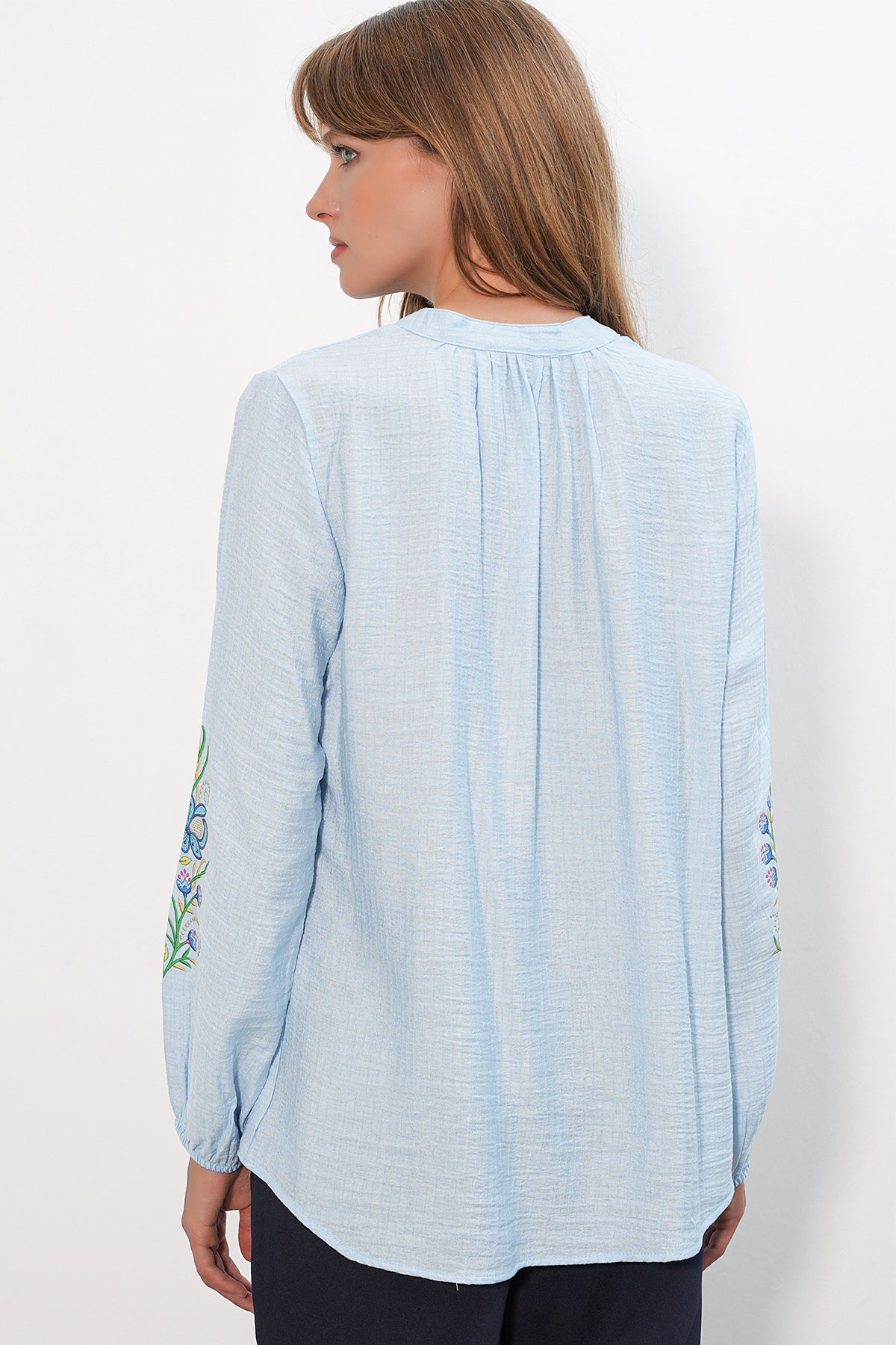Image of Kadın Nakışlı Oversize Bluz 1000 - Mavi