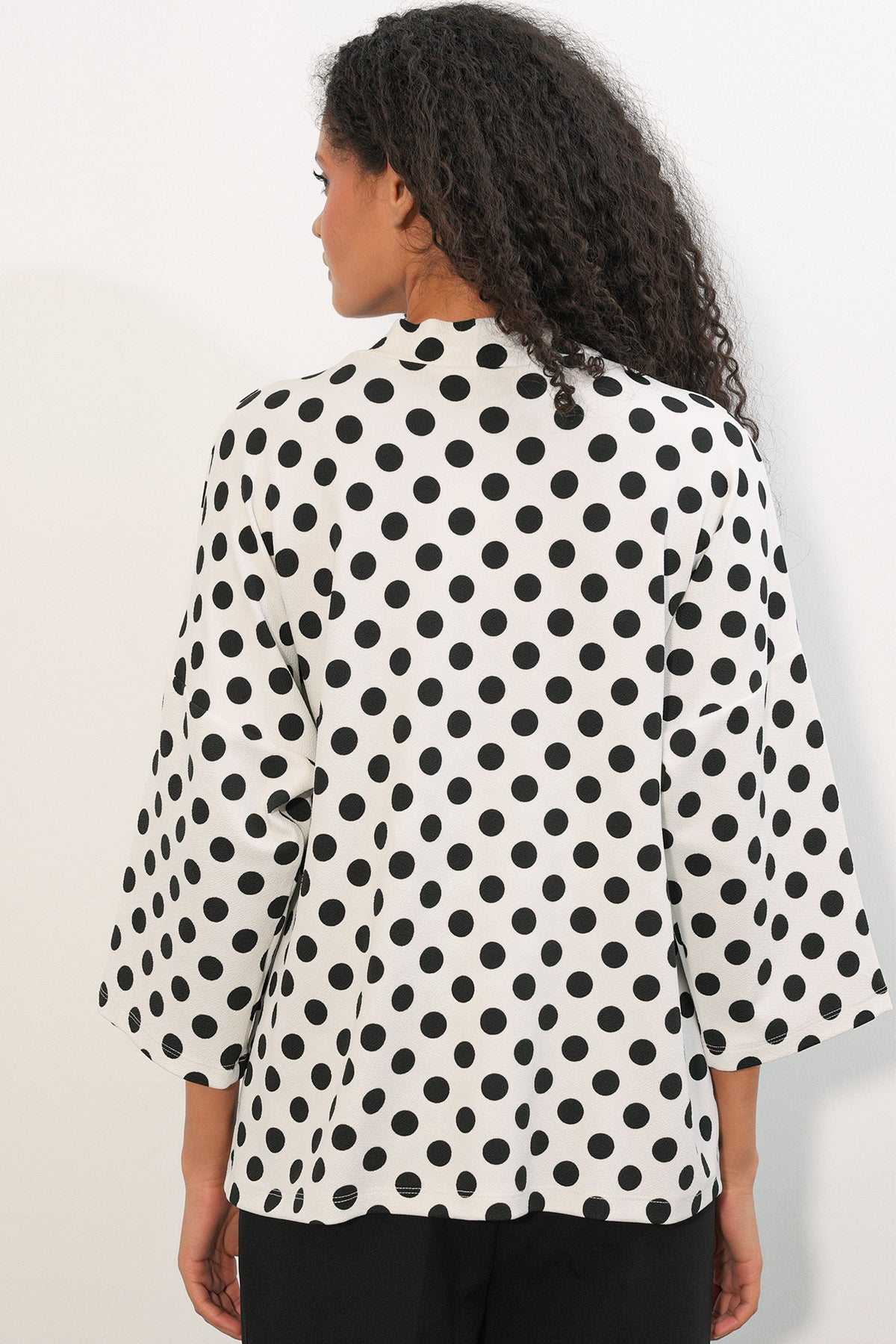 Image of Kadın Örme Puantiyeli Kimono 5996 - Beyaz