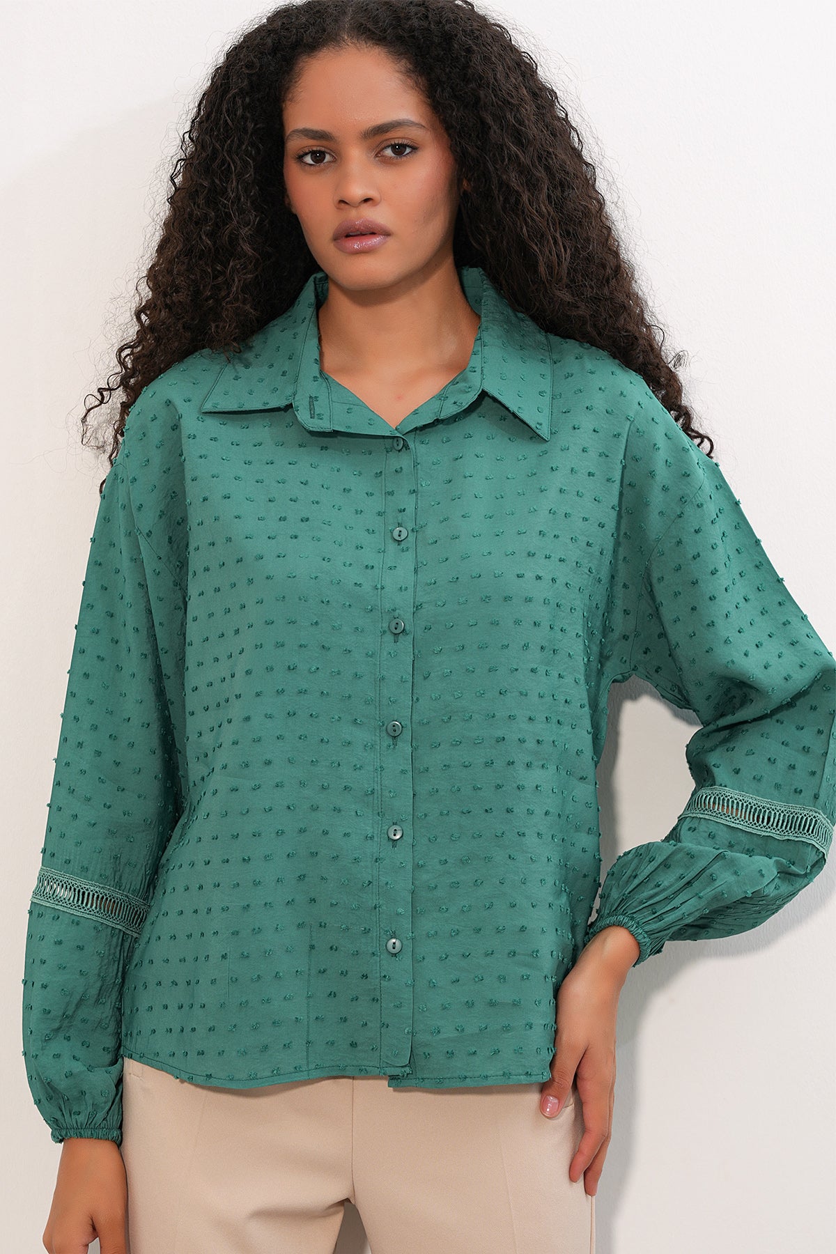 Image of Kadın Oversize Desenli Gömlek 20379 - Zümrüt Yeşili