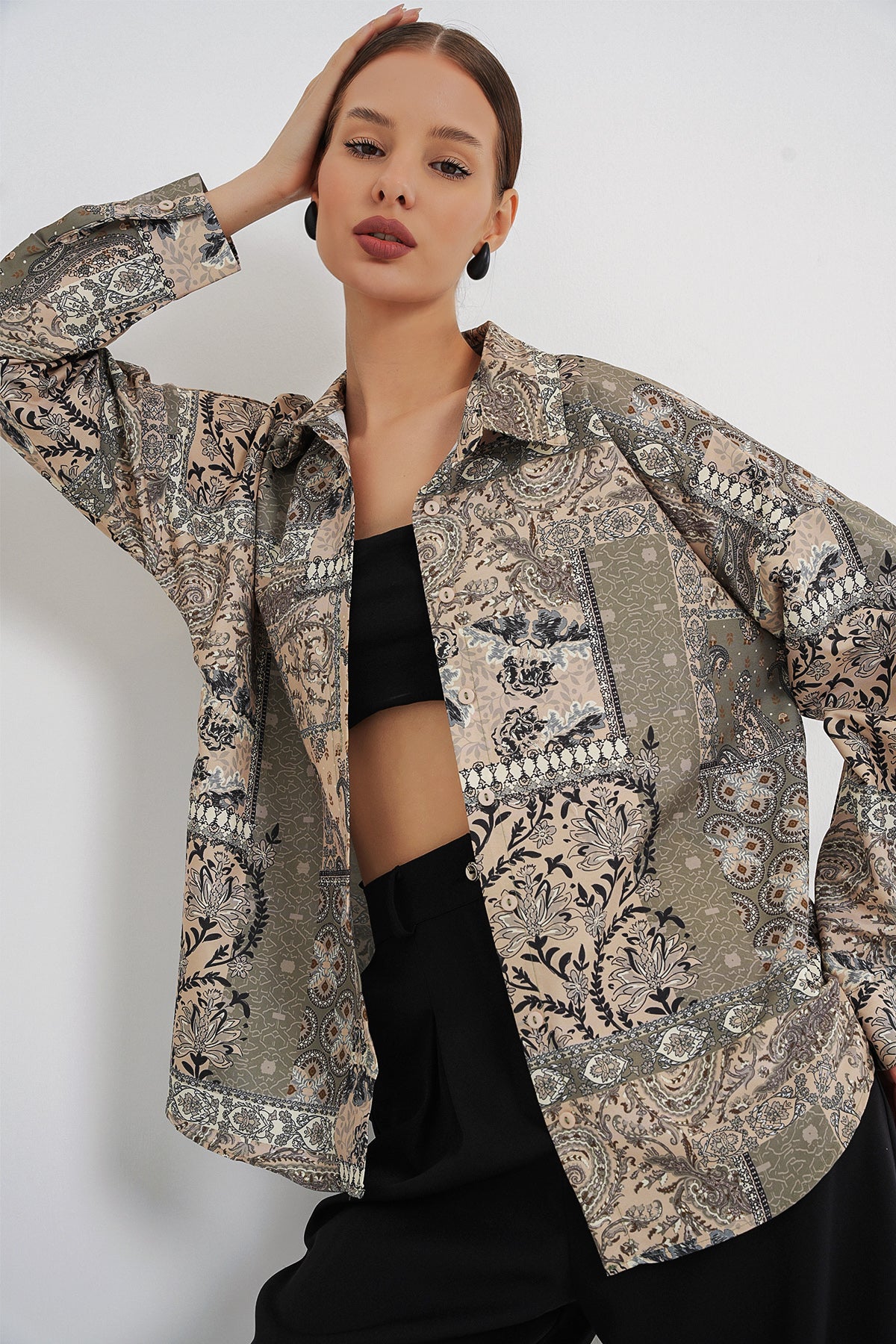 Image of Women's Oversize Patterned Satin Shirt 20365 - Çağla