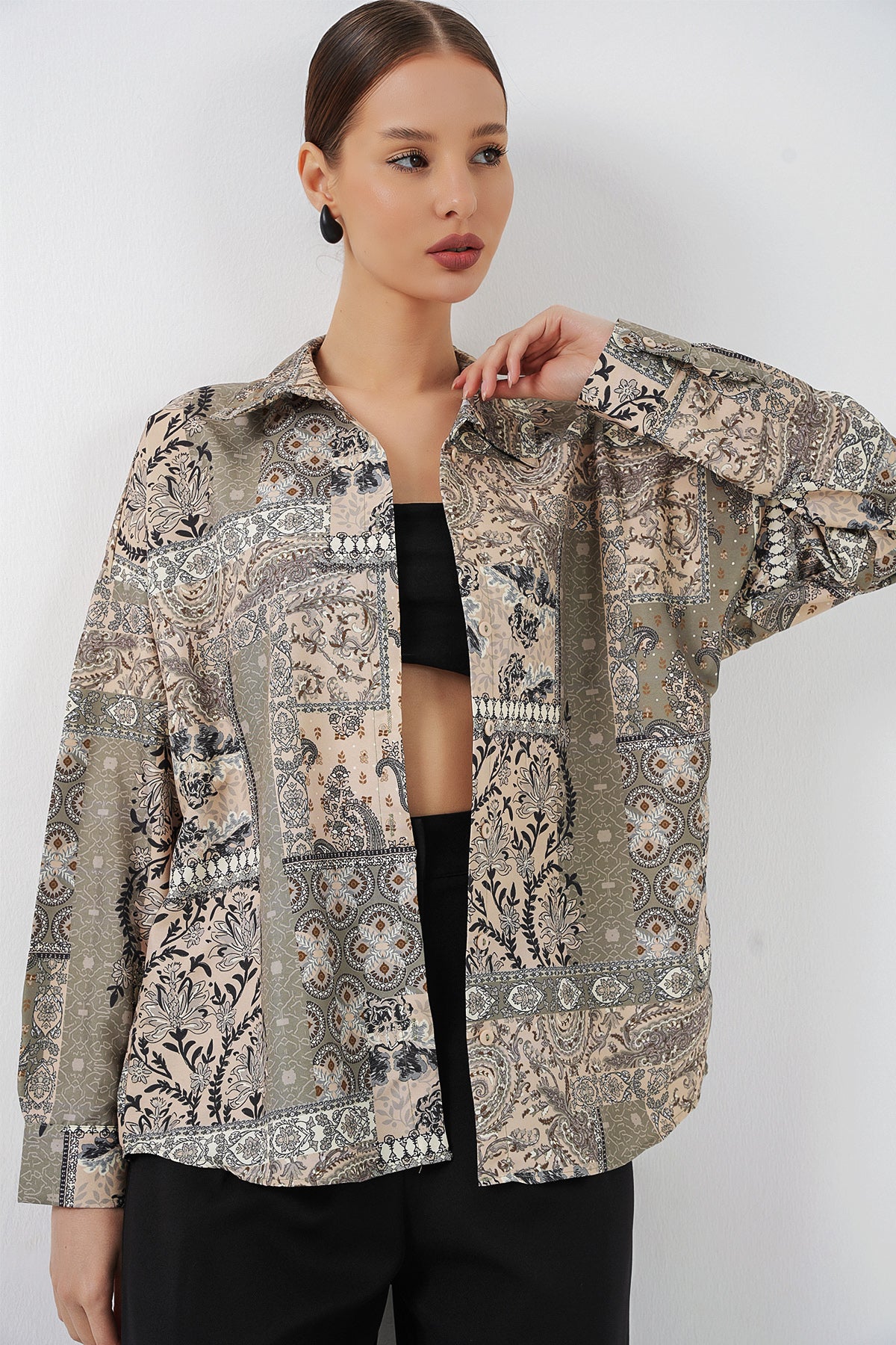 Image of Women's Oversize Patterned Satin Shirt 20365 - Çağla