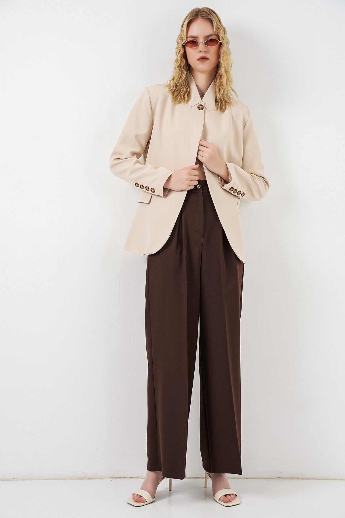 Image of Kadın Tek Düğmeli Oversize Blazer Ceket 0749 - Bej