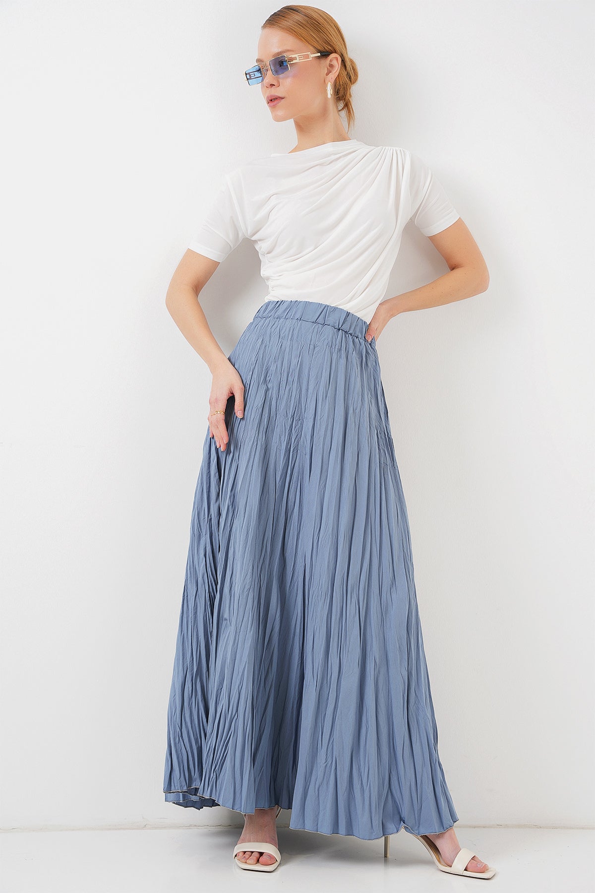 Image of Women's Long Wrinkled Skirt 8042 - Indigo