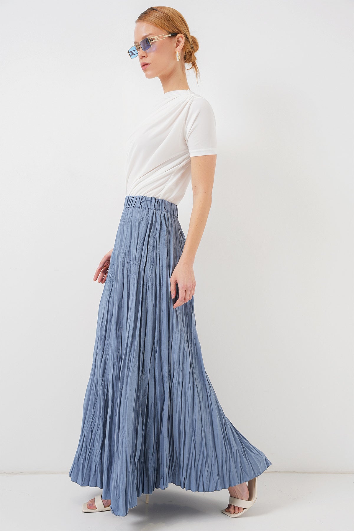 Image of Women's Long Wrinkled Skirt 8042 - Indigo