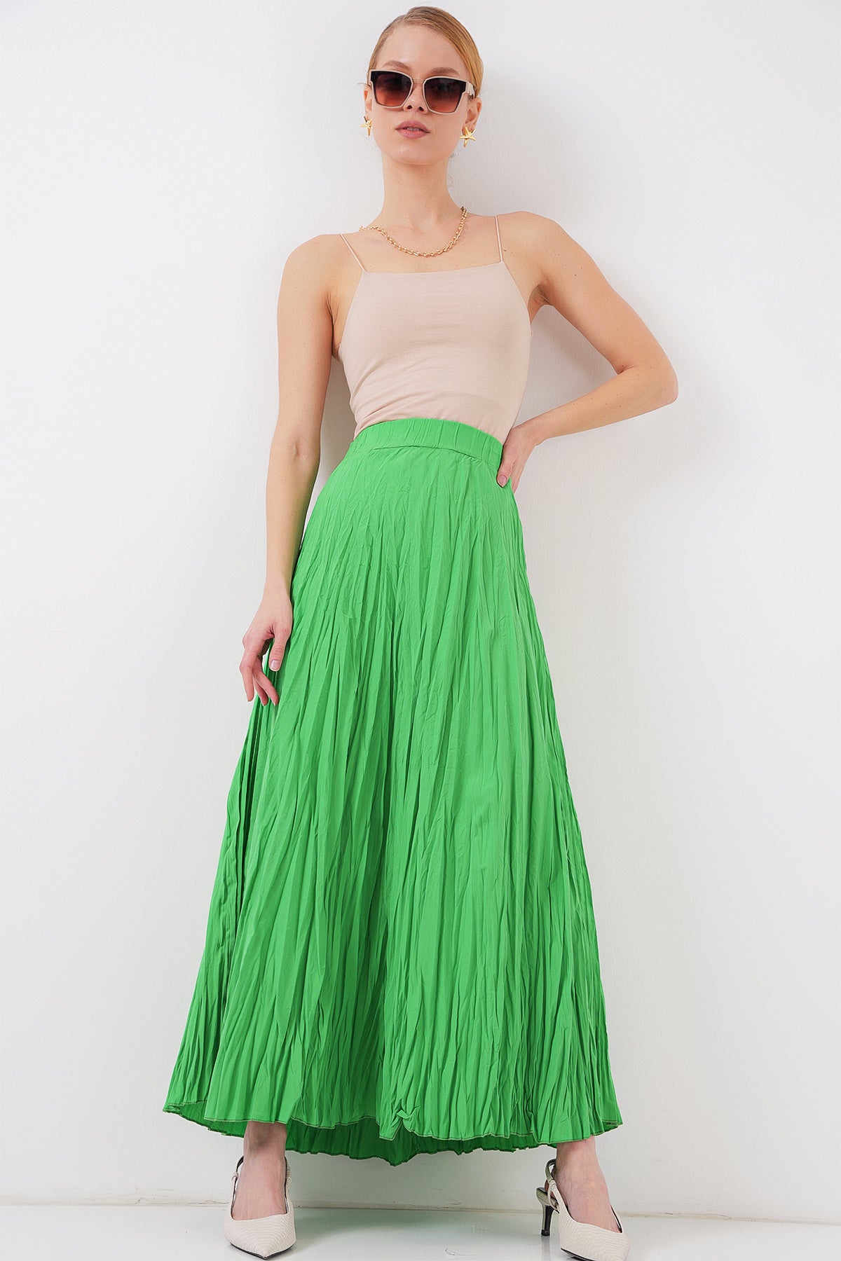 Image of Women's Long Wrinkled Skirt 8042 - Green