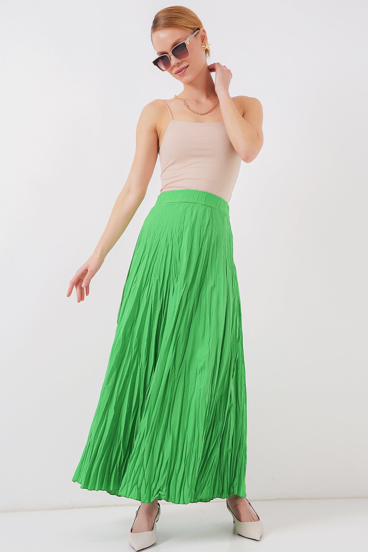 Image of Women's Long Wrinkled Skirt 8042 - Green