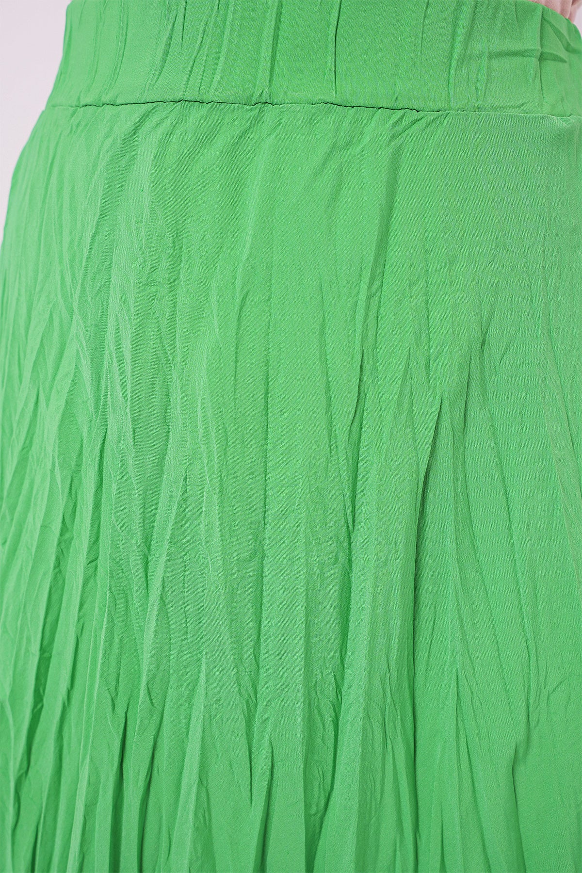 Image of Women's Long Wrinkled Skirt 8042 - Green