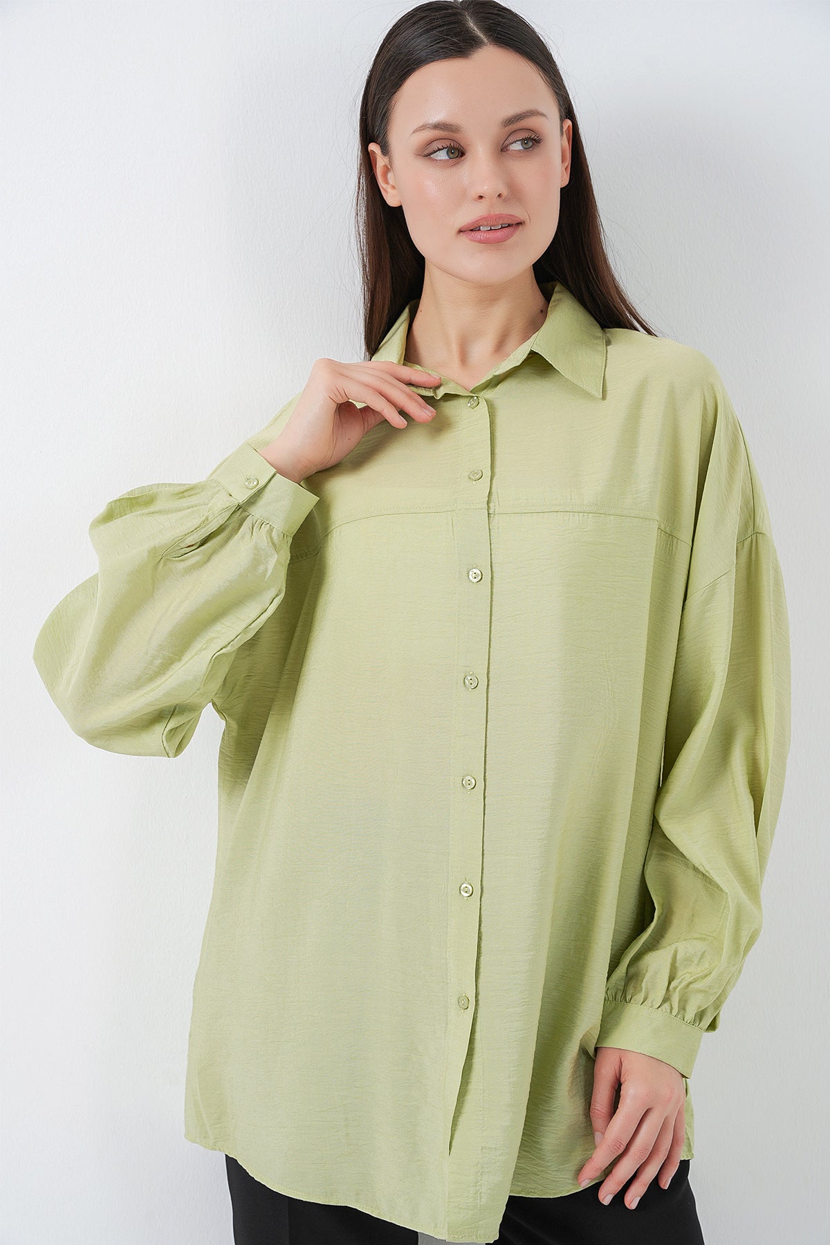 Image of Kadın Uzun Oversize Gömlek 5965 - E.Yeşil