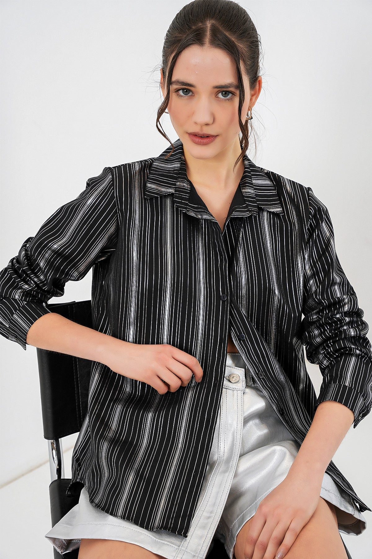 Image of Women's Black Striped Foil Pattern Shirt 20253