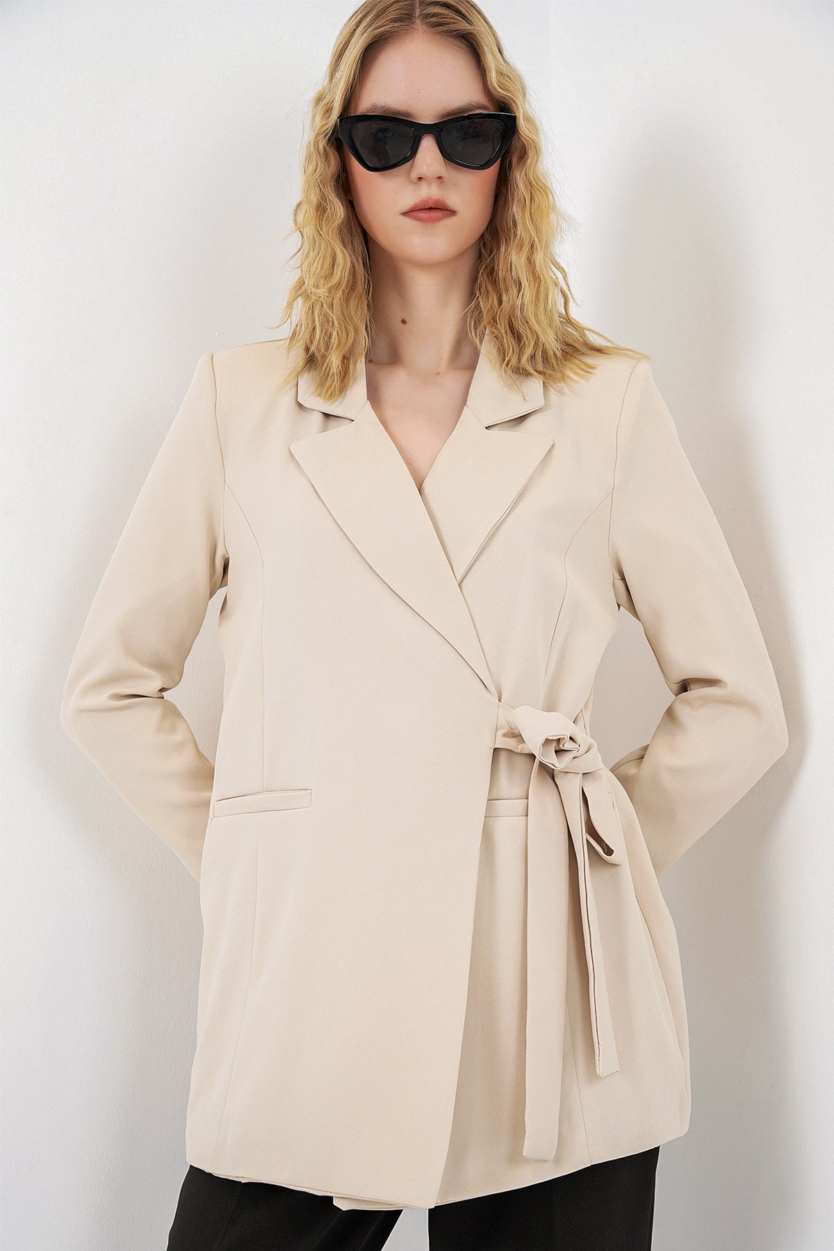 Image of Kadın Yandan Bağlamalı Blazer Ceket 0750 - Bej
