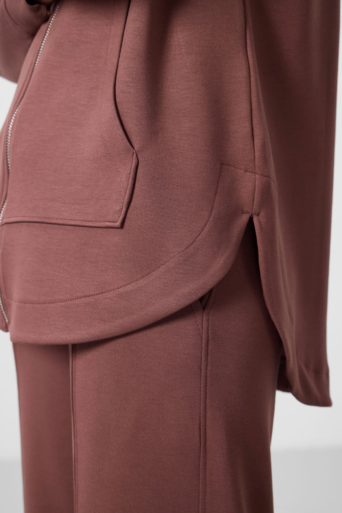 Image of Kahverengi Yumuşak Dokulu Kapüşonlu Oversize Kadın Tunik Sweatshirt - 97302