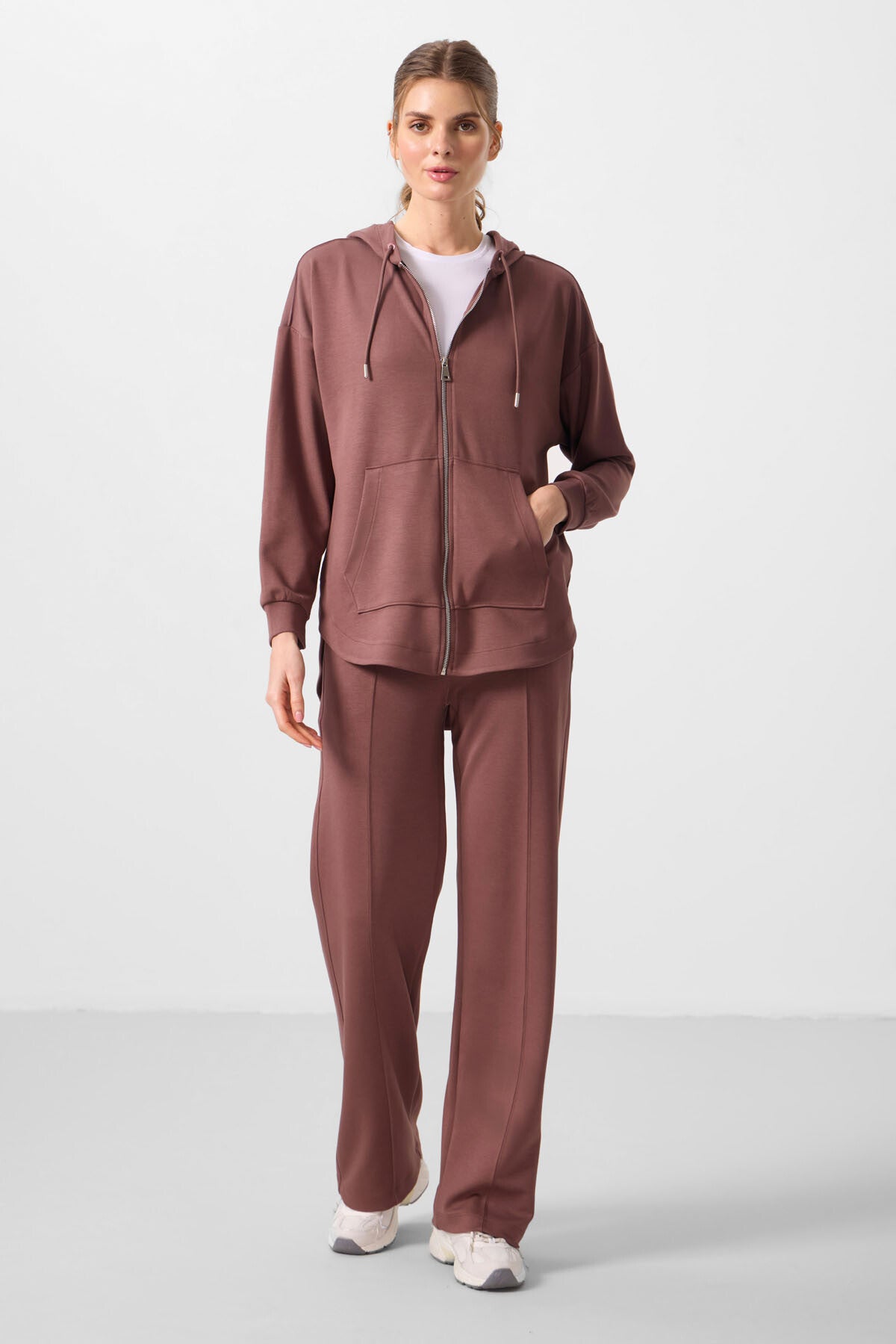 Image of Kahverengi Yumuşak Dokulu Kapüşonlu Oversize Kadın Tunik Sweatshirt - 97302