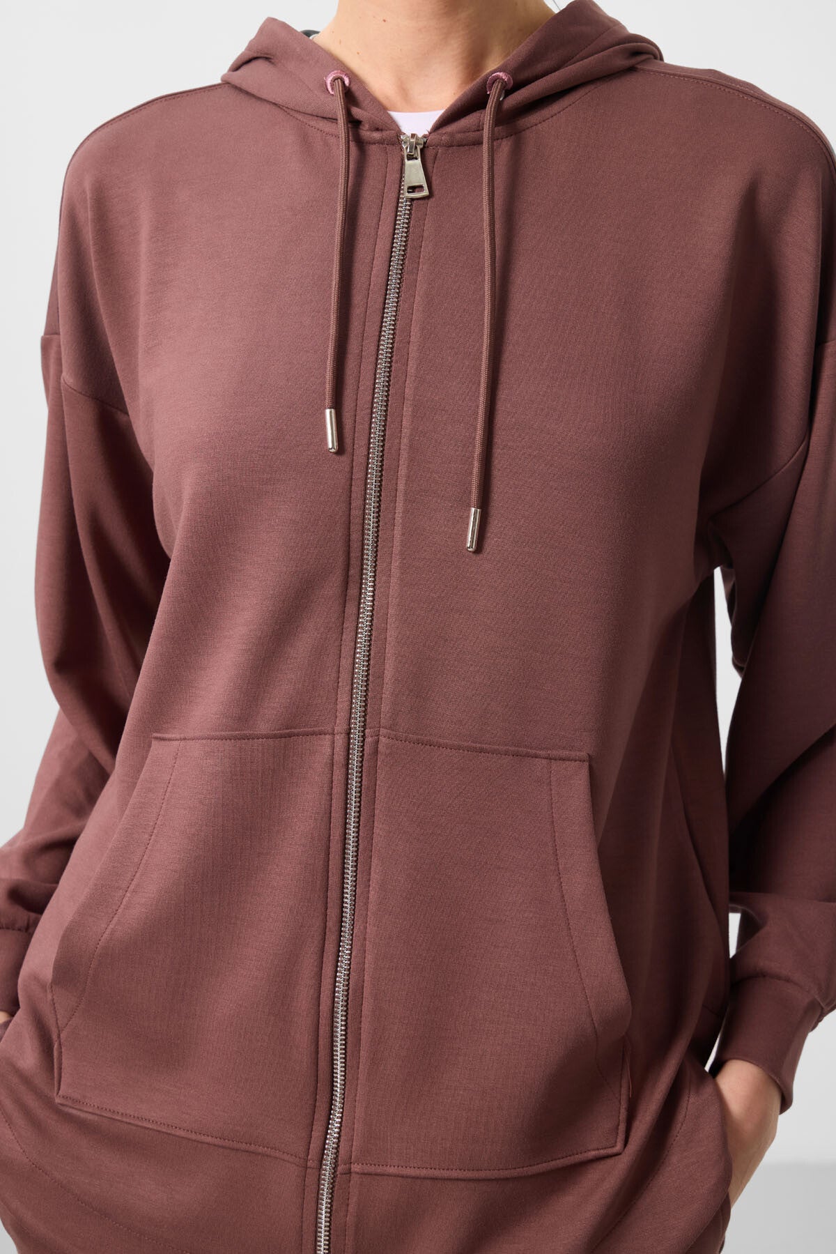 Image of Kahverengi Yumuşak Dokulu Kapüşonlu Oversize Kadın Tunik Sweatshirt - 97302