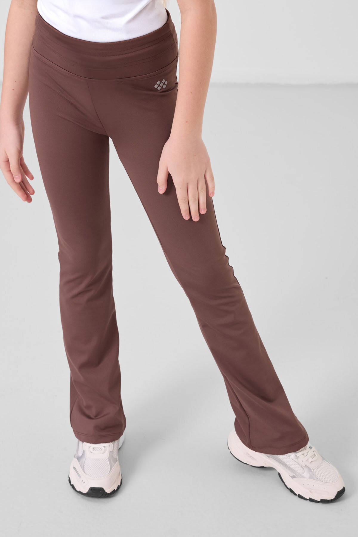 Image of Kahverengi Esnek Standart Fit Basic Performans İspanyol Paça Kız Çocuk Tayt - 75193