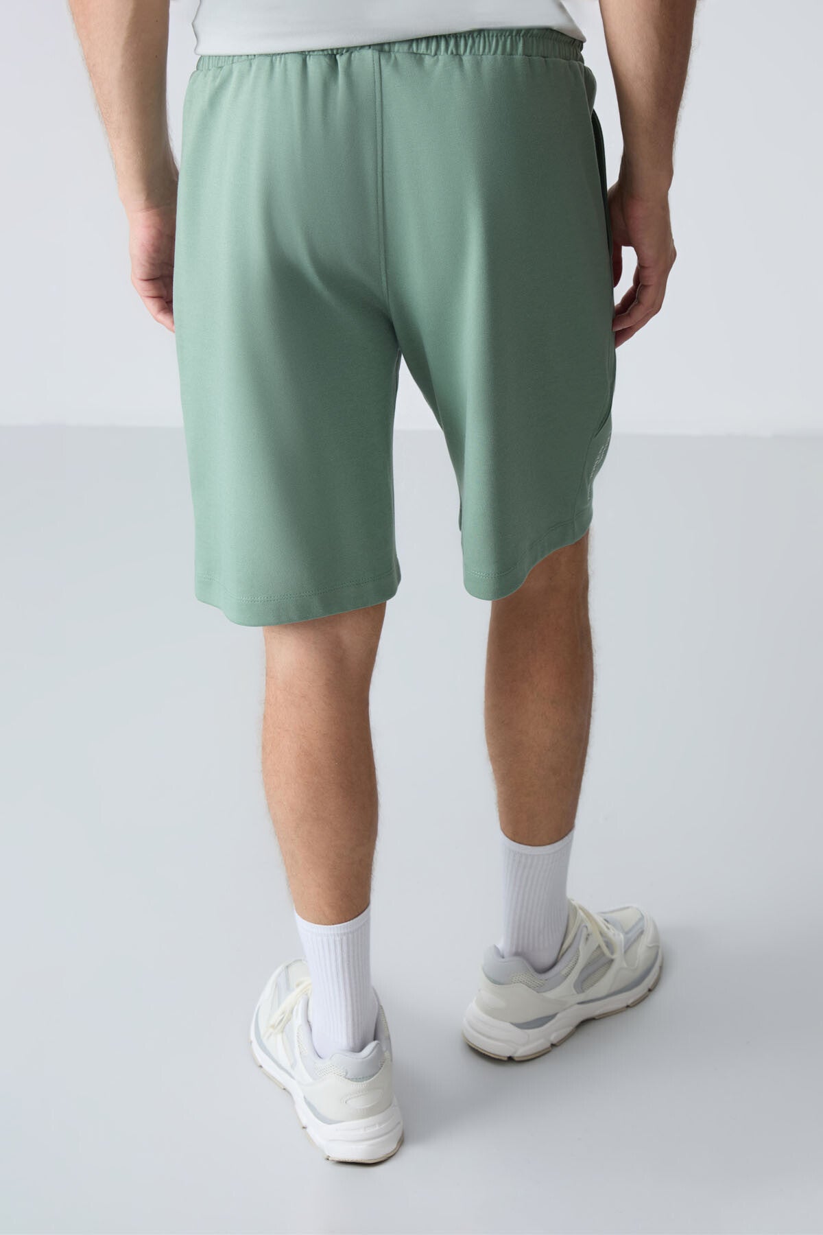 Image of Açık Yeşil Pamuklu Kalın Yumuşak Dokulu Standart Fit Basic Erkek Şort  - 81276
