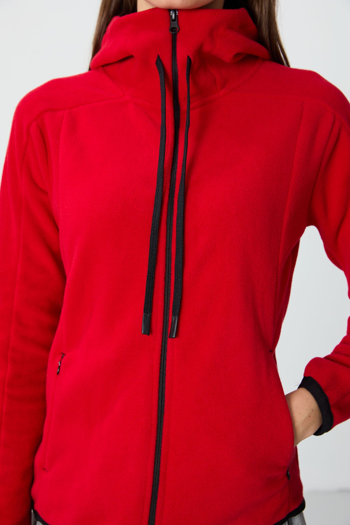Image of Kırmızı Kalın Yumuşak Dokulu Kapüşonlu Standart Fit Nakışlı Polar Kadın Sweatshirt -97287