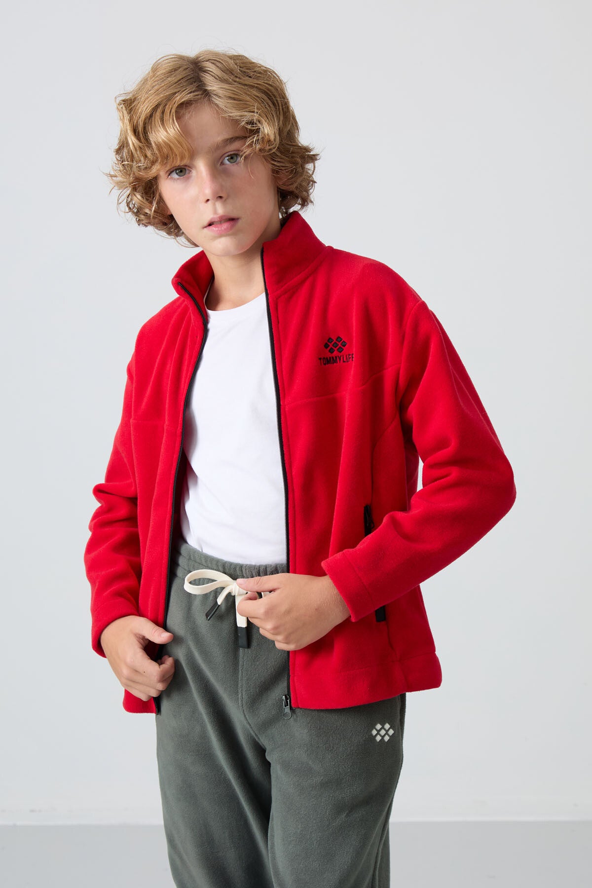 Image of Kırmızı Kalın Yumuşak Dokulu Standart Fit Nakışlı Polar Erkek Çocuk Sweatshirt - 11223