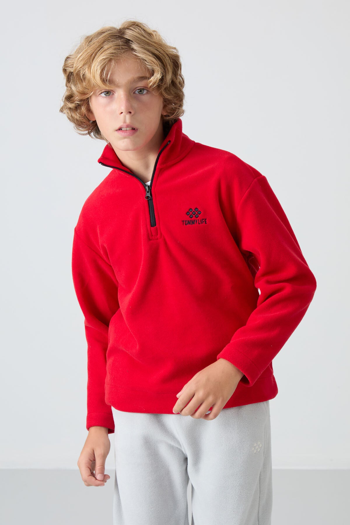 Image of Kırmızı Kalın Yumuşak Dokulu Standart Fit Nakışlı Polar Erkek Çocuk Sweatshirt - 11221