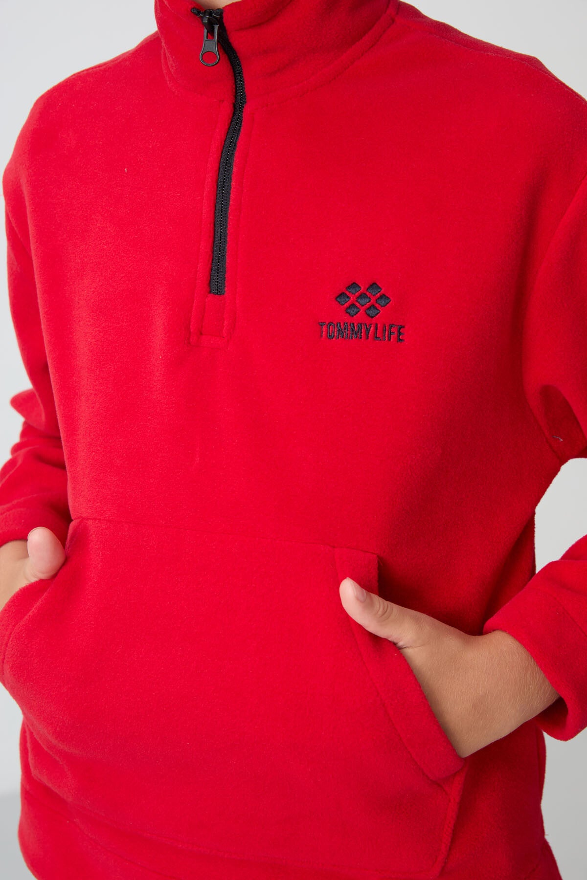 Image of Trening pentru băieți, roșu și bleumarin, din fleece gros, texturat, cu croială standard, brodat - 11218