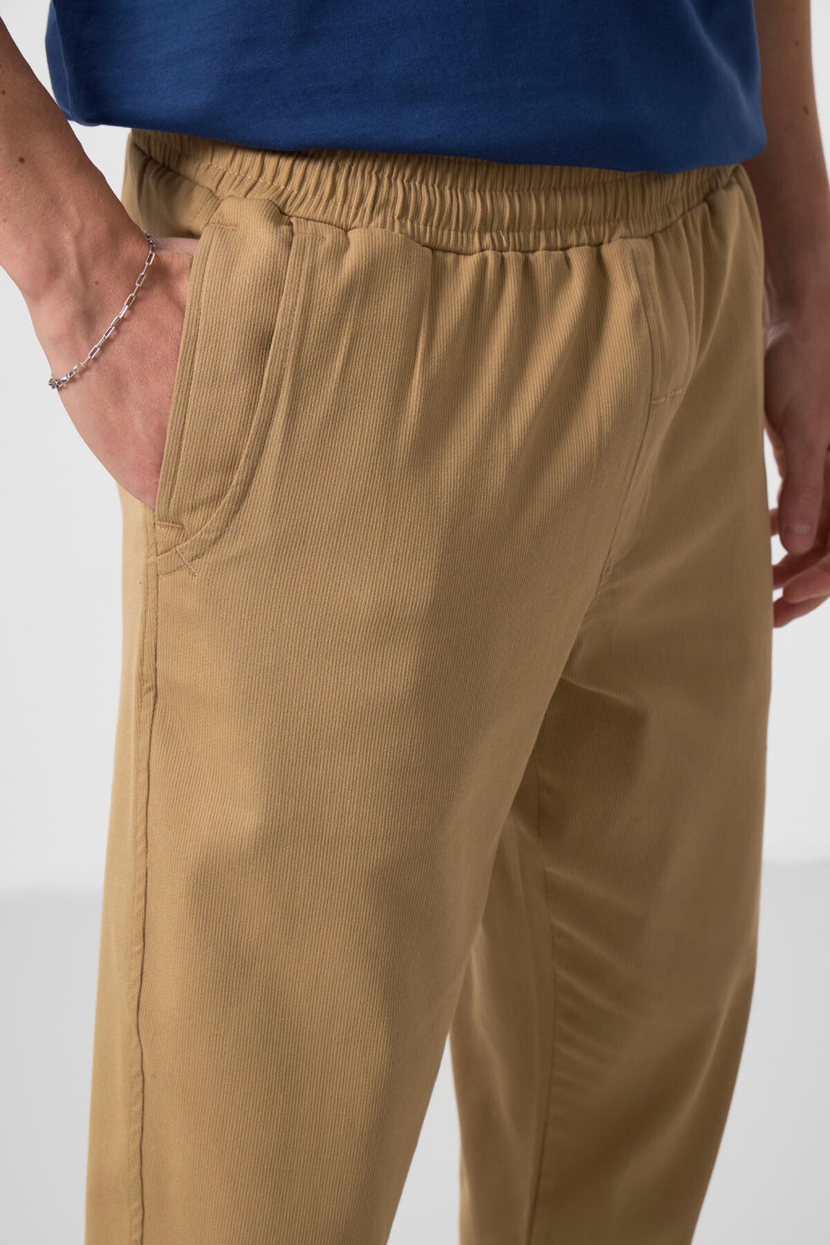 Image of Koyu Bej Standart Fit Dokuma Hafif Esnek Chino Erkek Pantolon - 82175