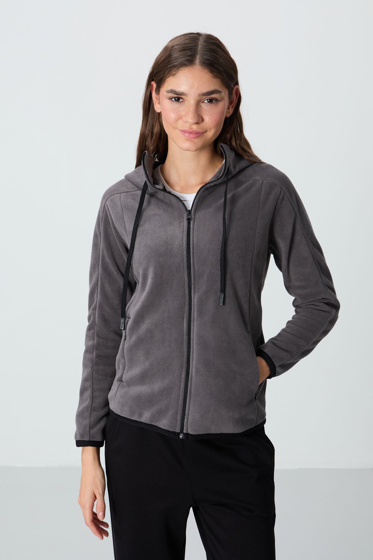 Image of Koyu Gri Kalın Yumuşak Dokulu Kapüşonlu Standart Fit Nakışlı Polar Kadın Sweatshirt -97287
