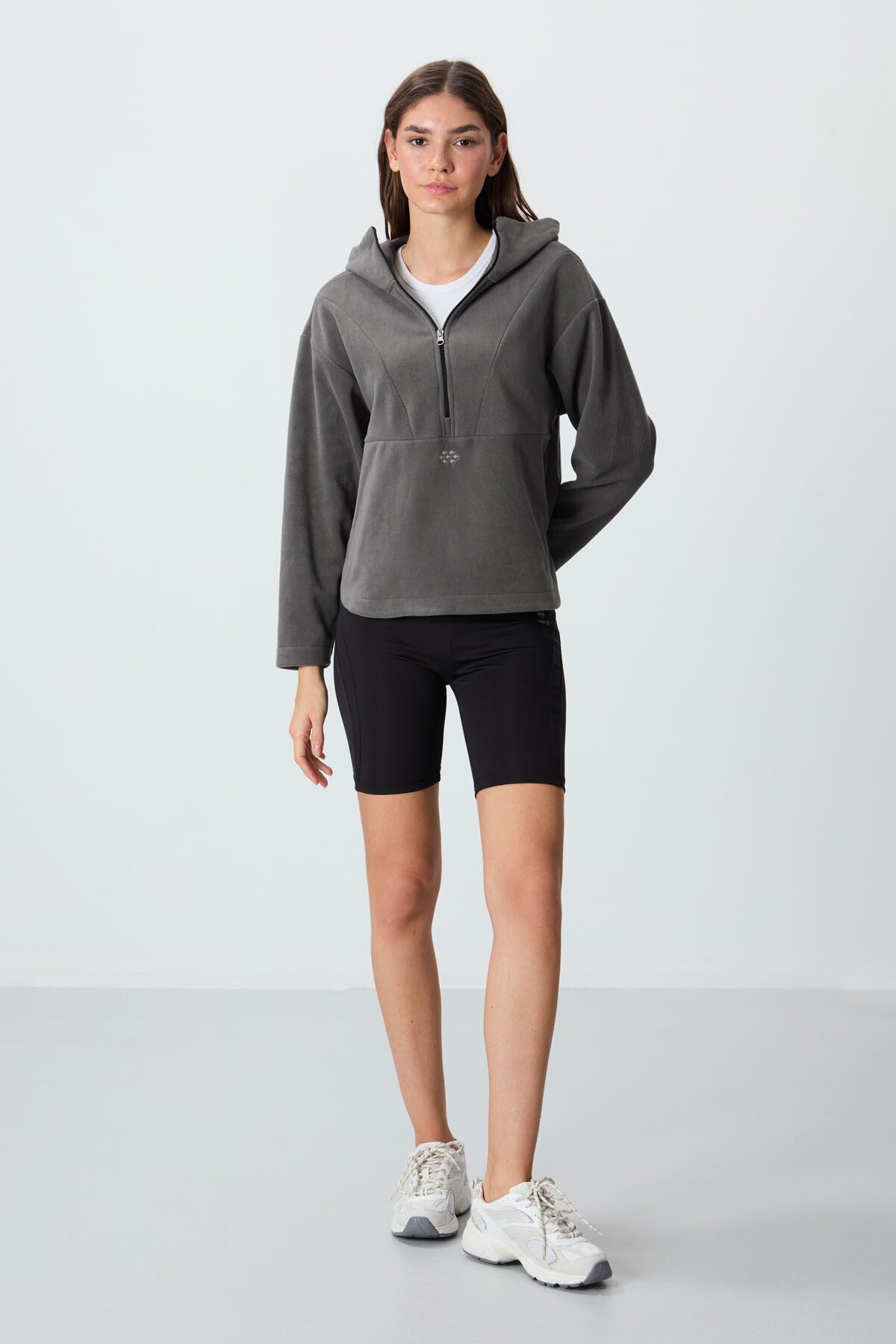 Image of Koyu Gri Kalın Yumuşak Dokulu Kapüşonlu Oversize Nakışlı Polar Kadın Sweatshirt -97286