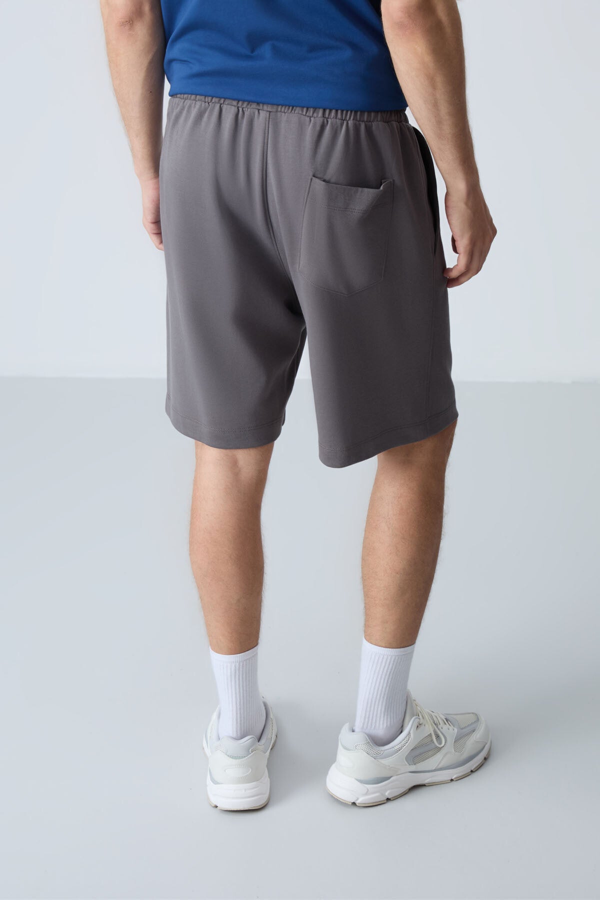 Image of Koyu gri Pamuklu Kalın Yumuşak Dokulu Standart Fit Basic Erkek Şort  - 81275