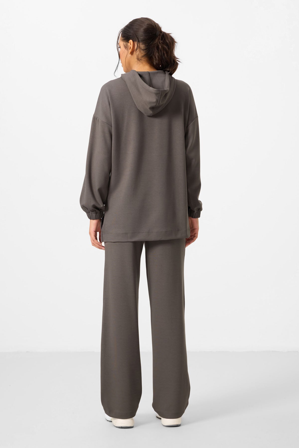 Image of Koyu Gri Yumuşak Dokulu Kapüşonlu Oversize Kadın Eşofman Tunik Takım - 95348