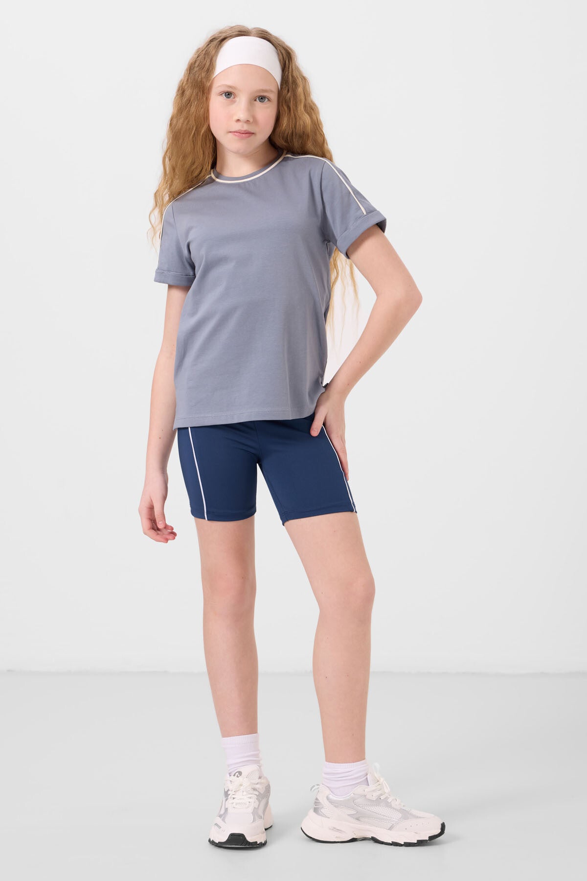Image of Koyu Mavi Pamuklu O Yaka Standart Fit Basic Kız Çocuk T-Shirt - 75177