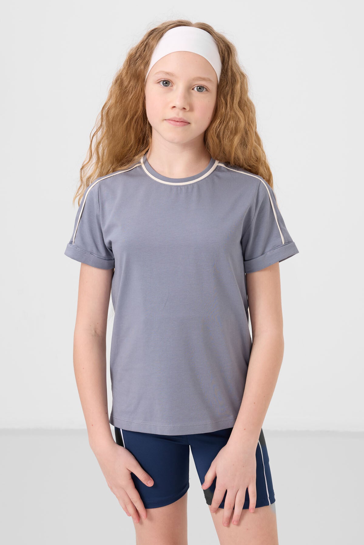 Image of Koyu Mavi Pamuklu O Yaka Standart Fit Basic Kız Çocuk T-Shirt - 75177