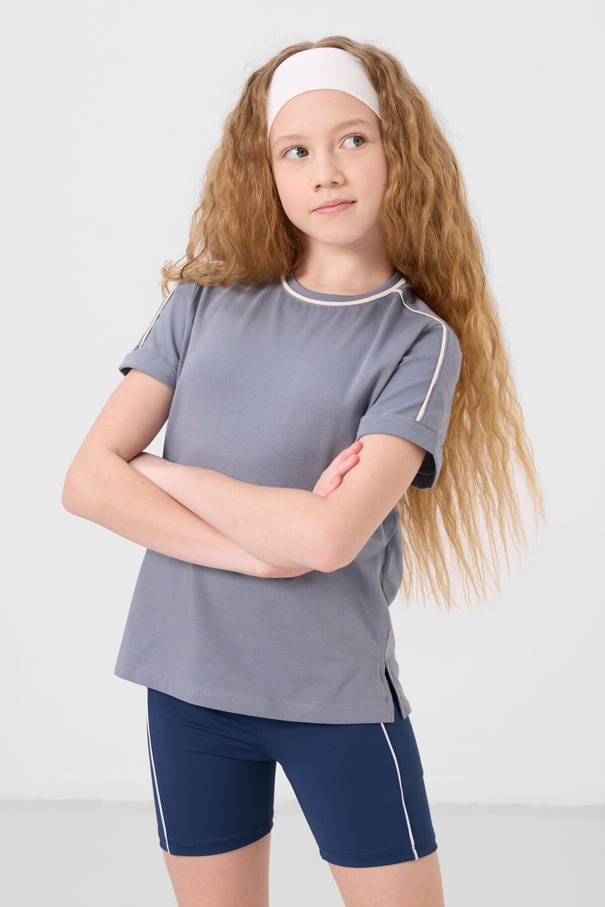 Image of Koyu Mavi Pamuklu O Yaka Standart Fit Basic Kız Çocuk T-Shirt - 75177