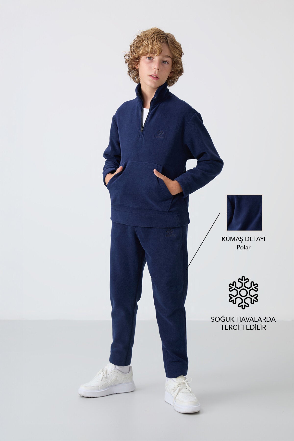 Image of Lacivert Kalın Yumuşak Dokulu Standart Fit Nakışlı Polar Erkek Çocuk Eşofman Takım - 11218