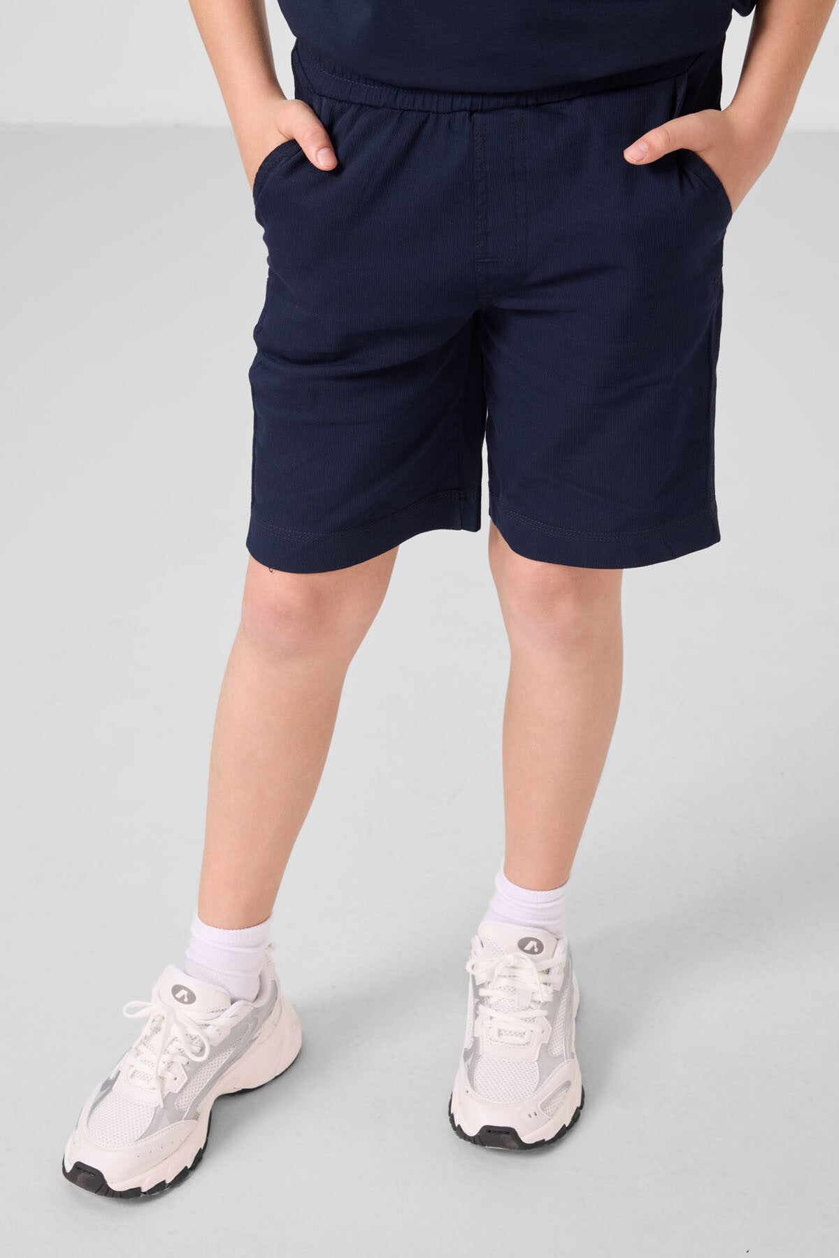 Image of Lacivert Pamuklu Oversize Fit Dokuma Hafif Esnek Chino Erkek Çocuk Şort Takım - 11279