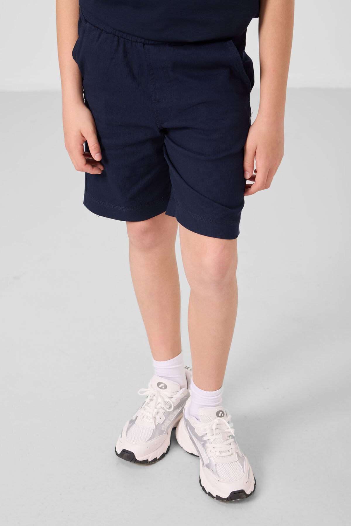 Image of Lacivert Pamuklu Oversize Fit Dokuma Hafif Esnek Chino Erkek Çocuk Şort Takım - 11279