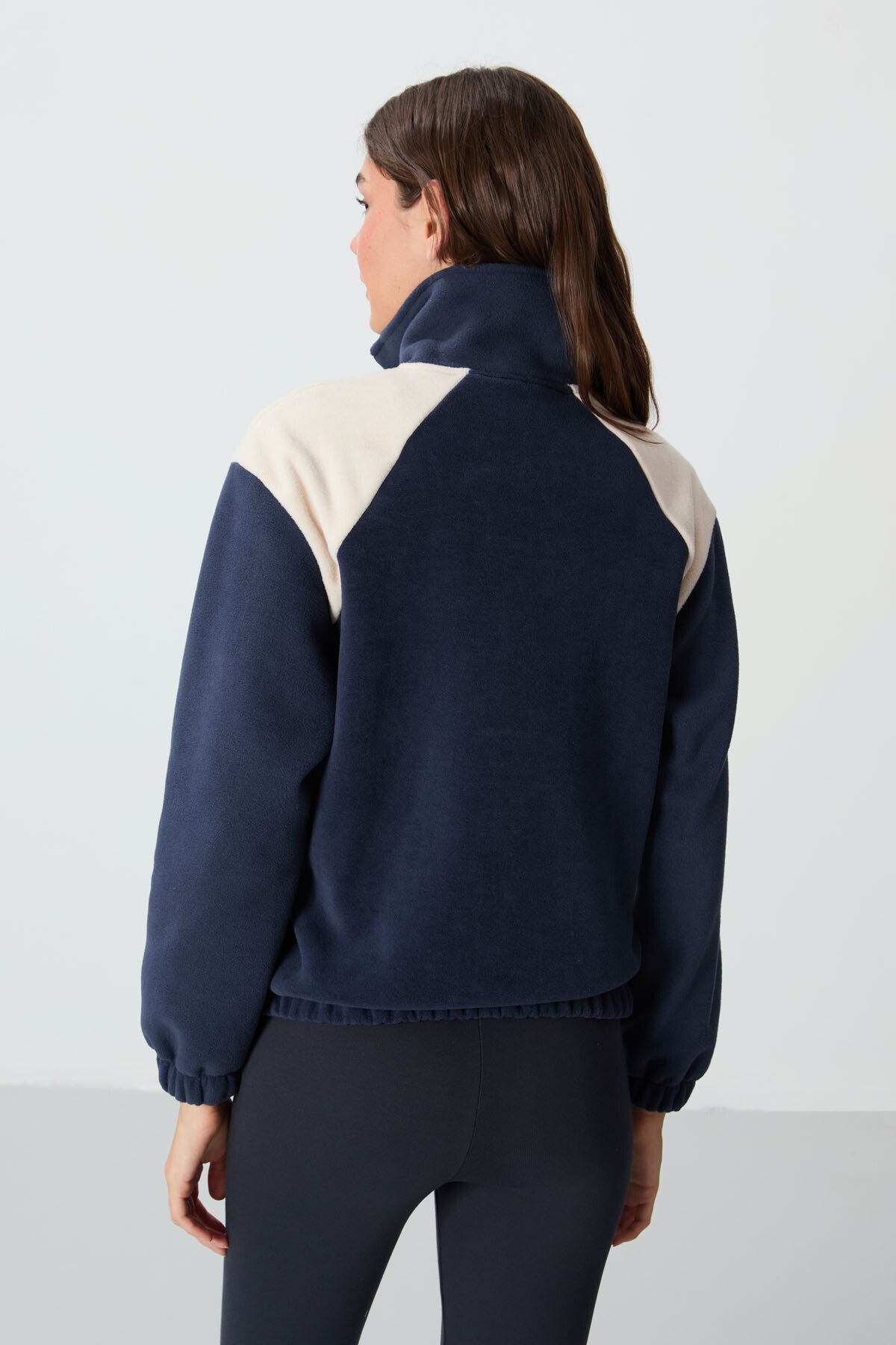 Image of Lacivert Kalın Yumuşak Dokulu Dik Yaka Oversize Nakışlı Polar Kadın Sweatshirt - 97293