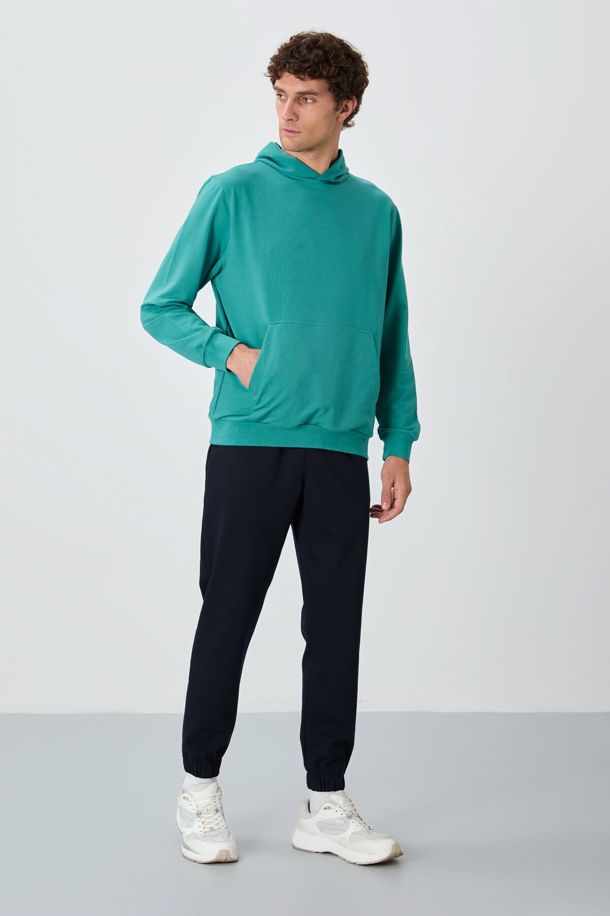 Image of Lacivert Yüzeyi Dokulu Standart Fit Erkek Eşofman Alt - 82156