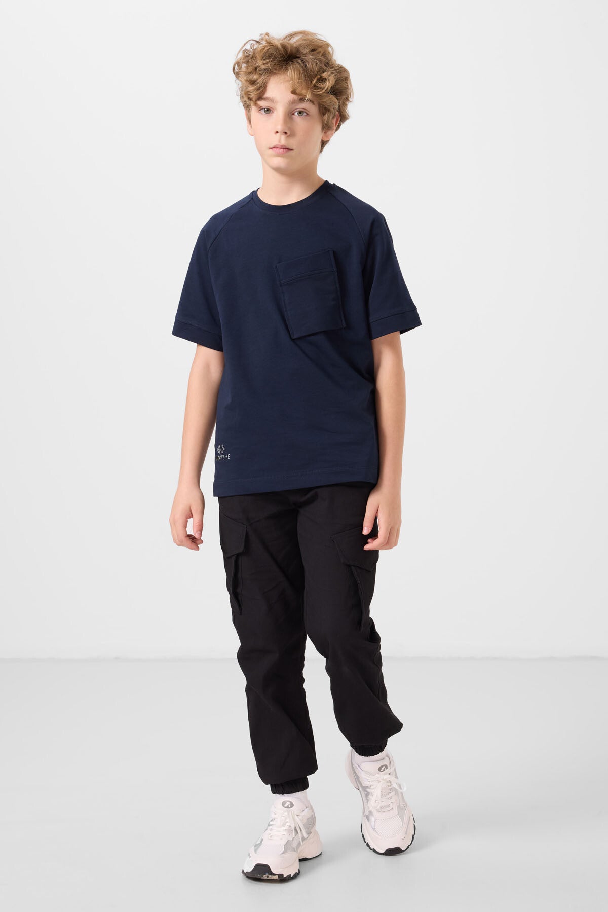 Image of Lacivert Pamuklu Yumuşak Dokulu Oversize Cep Detaylı Erkek Çocuk T-Shirt - 11295