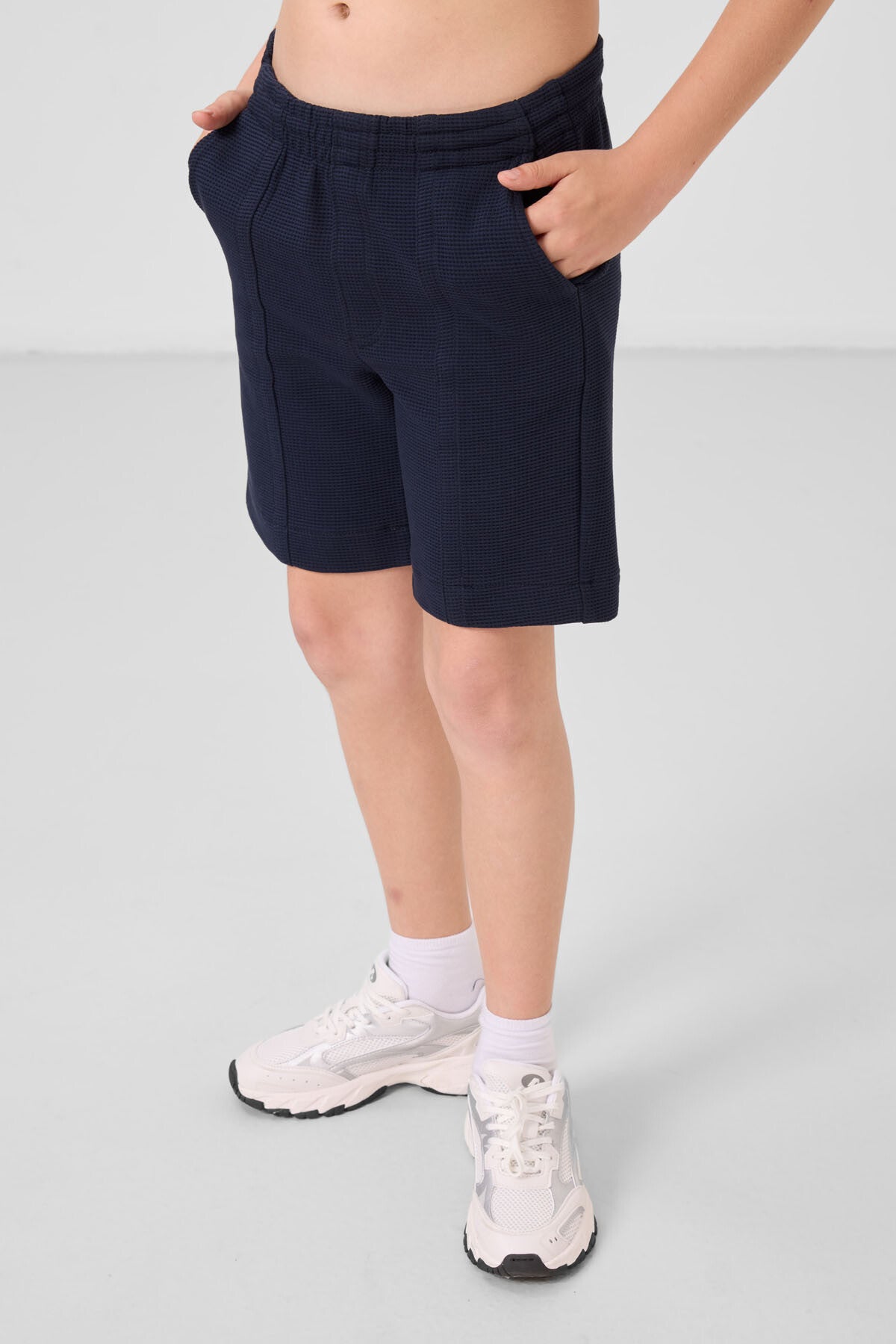 Image of Lacivert Pamuklu Yumuşak Dokulu Standart Fit Basic Erkek Çocuk Şort - 11289