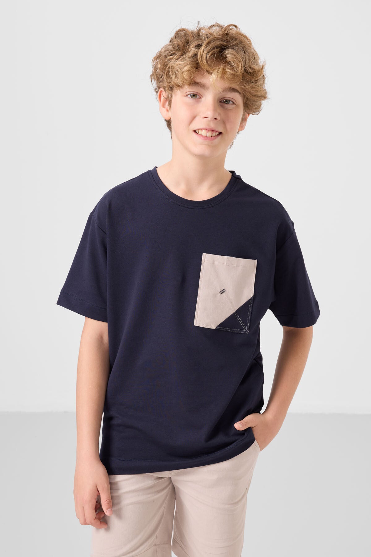 Image of Lacivert-Taş Pamuklu Oversize Fit Dokuma Hafif Esnek Chino Erkek Çocuk Şort Takım - 11278
