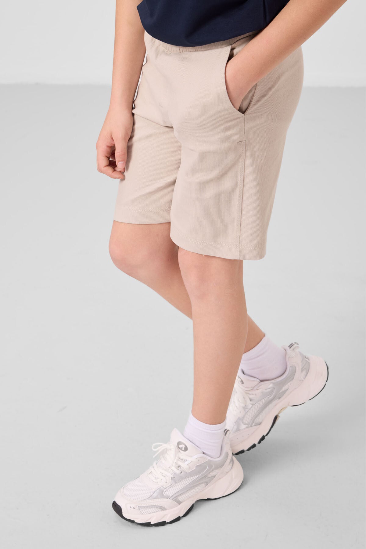 Image of Lacivert-Taş Pamuklu Oversize Fit Dokuma Hafif Esnek Chino Erkek Çocuk Şort Takım - 11279