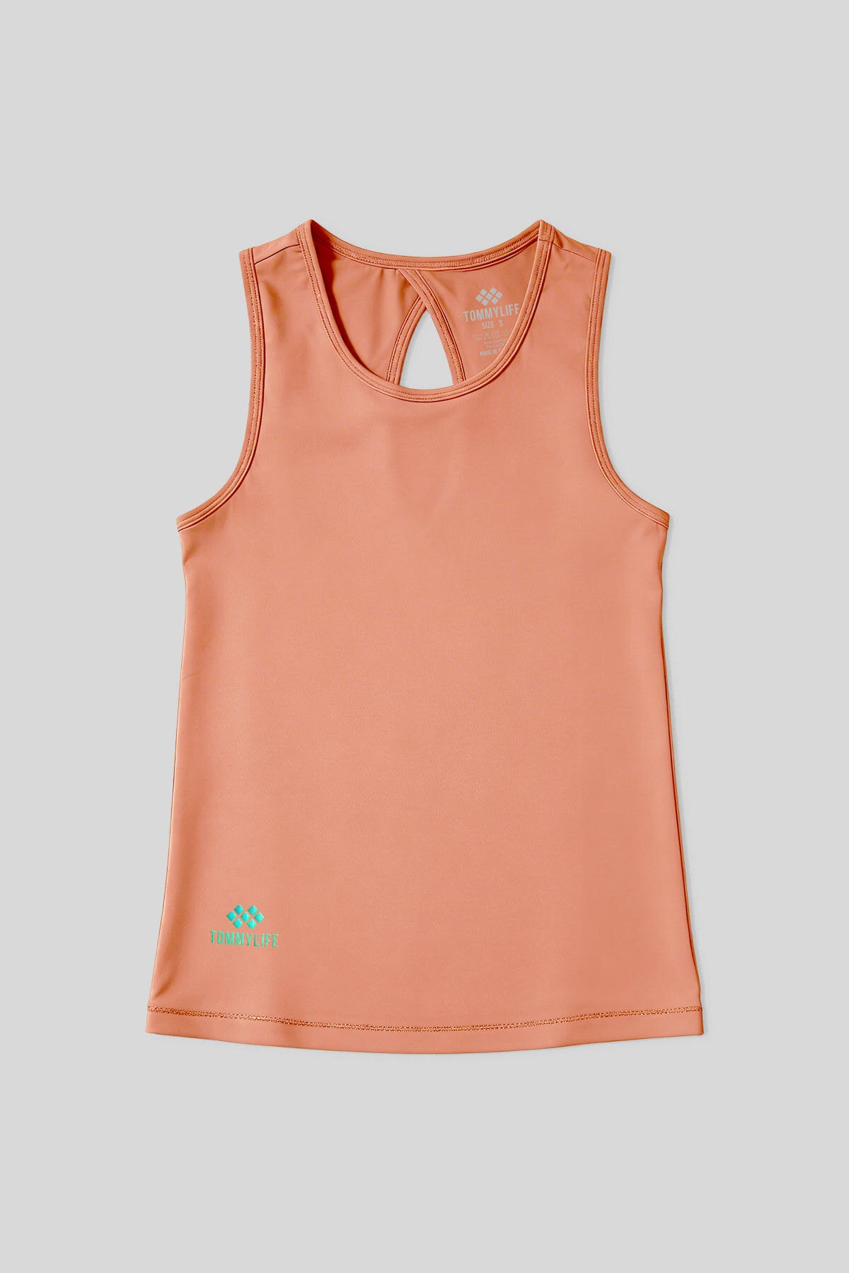 Image of Maiou sport pentru femei, culoare coral, cu croială standard, cu detaliu încrucișat la spate - 97296