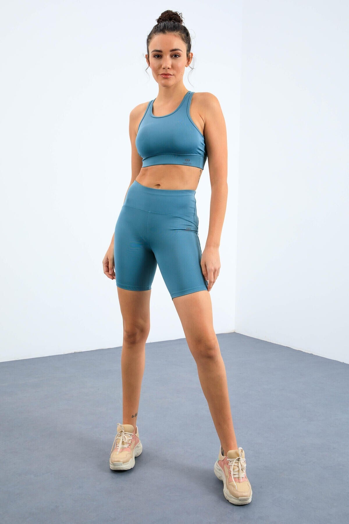 Image of Mint Yeşil Yüksek Bel Toparlayıcı Slim Fit Büstiyer Biker Kadın Tayt Takım - 95303
