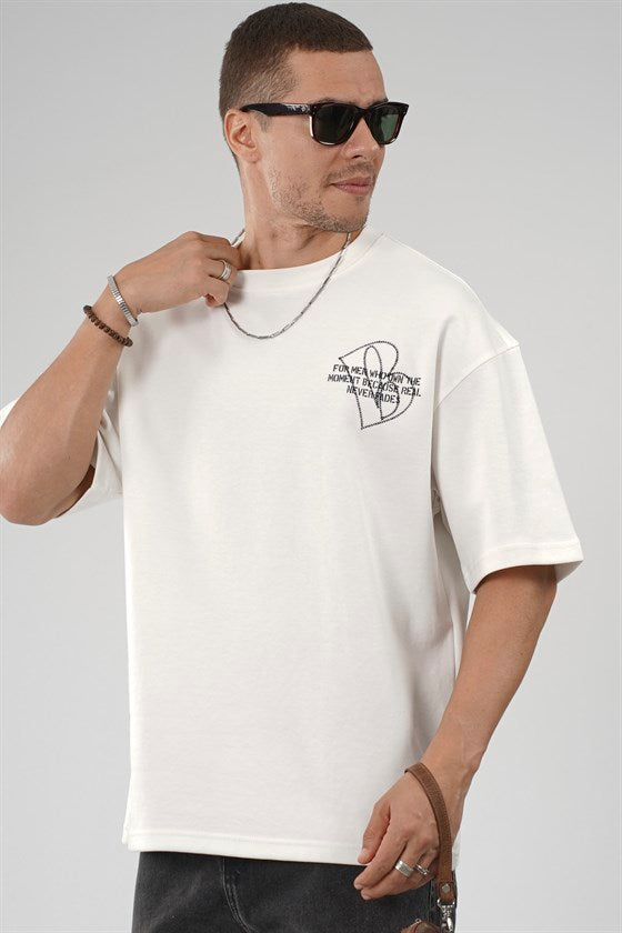 Image of Men's Oversize T-Shirt with Embroidered Details