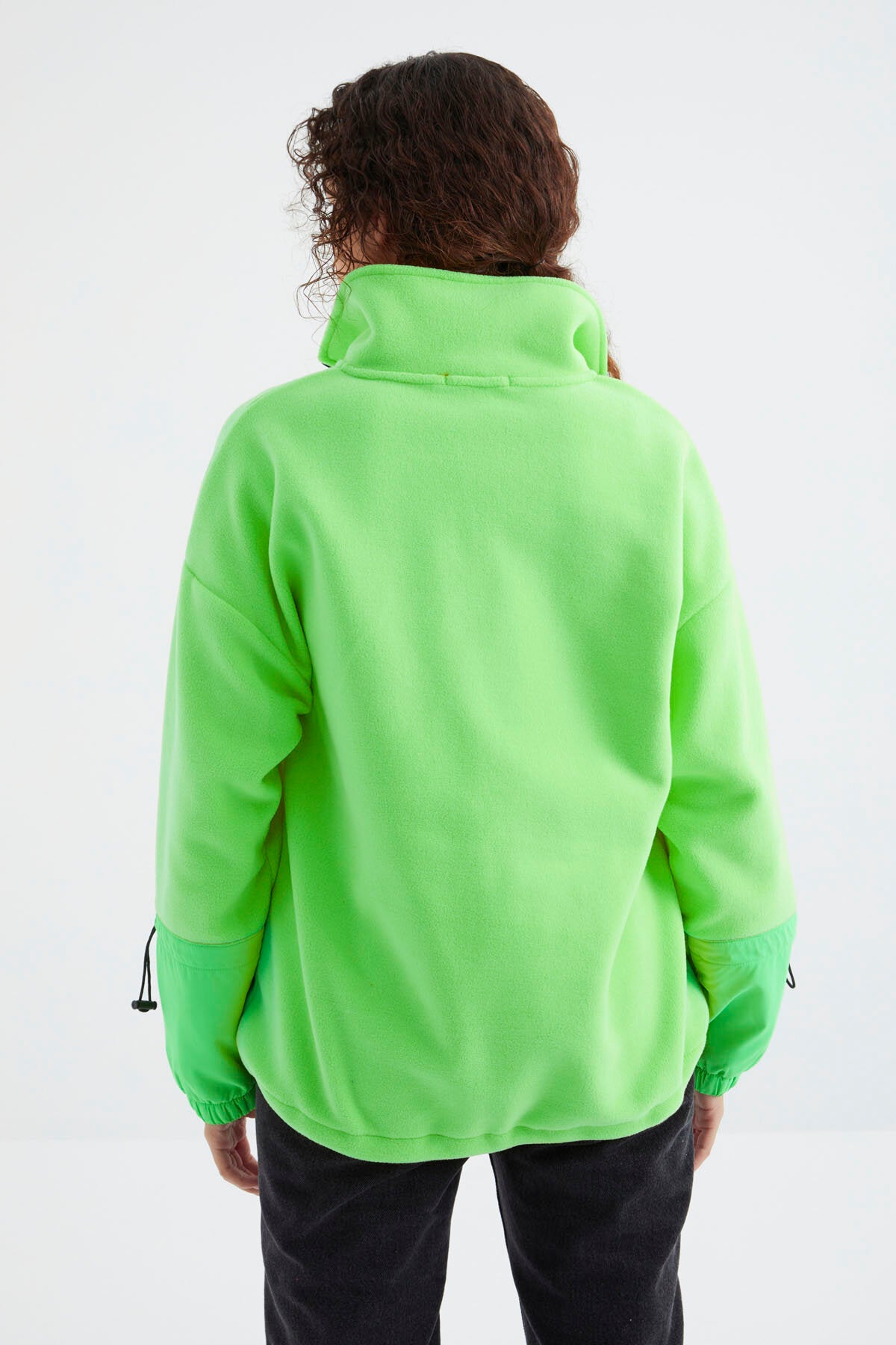 Image of Neon Yeşil Etek Ucu Büzgülü Yarım Fermuarlı Oversize Kadın Polar Sweatshirt - 97238
