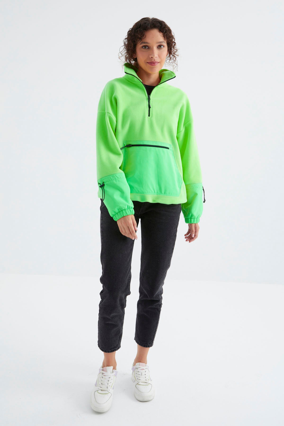 Image of Neon Yeşil Etek Ucu Büzgülü Yarım Fermuarlı Oversize Kadın Polar Sweatshirt - 97238