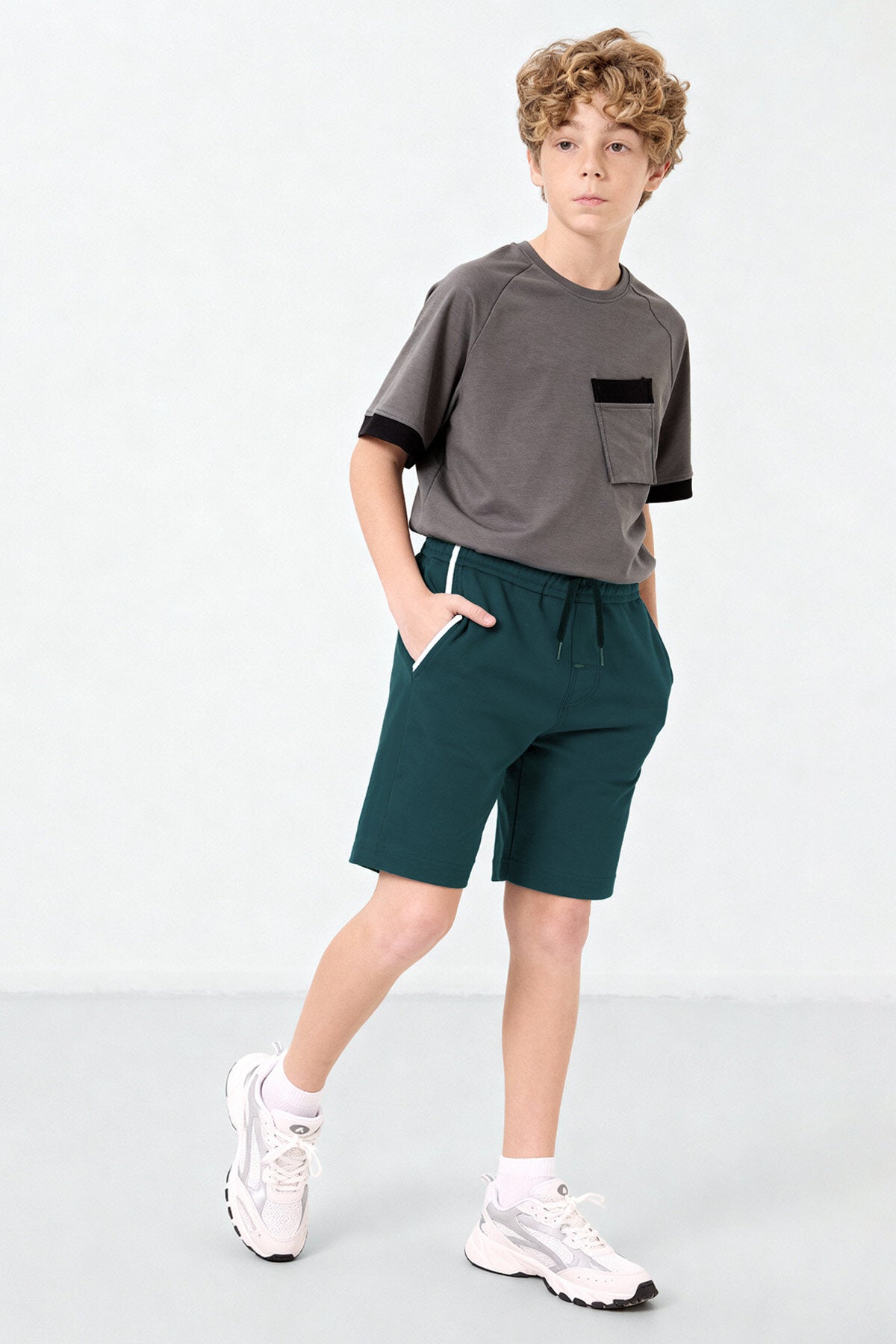 Image of Orman Yeşili Standart Fit Basic Erkek Çocuk Şort - 11284