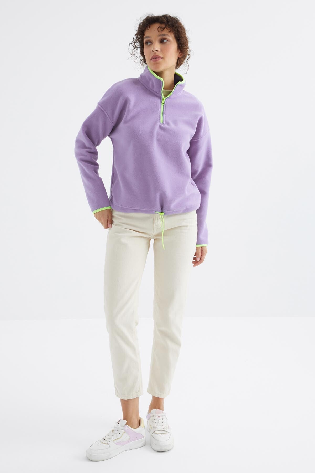 Image of Açık Eflatun Yarım Fermuar Etek Ucu Büzgülü Dik Yaka Oversize Kadın Polar Sweatshirt - 97234