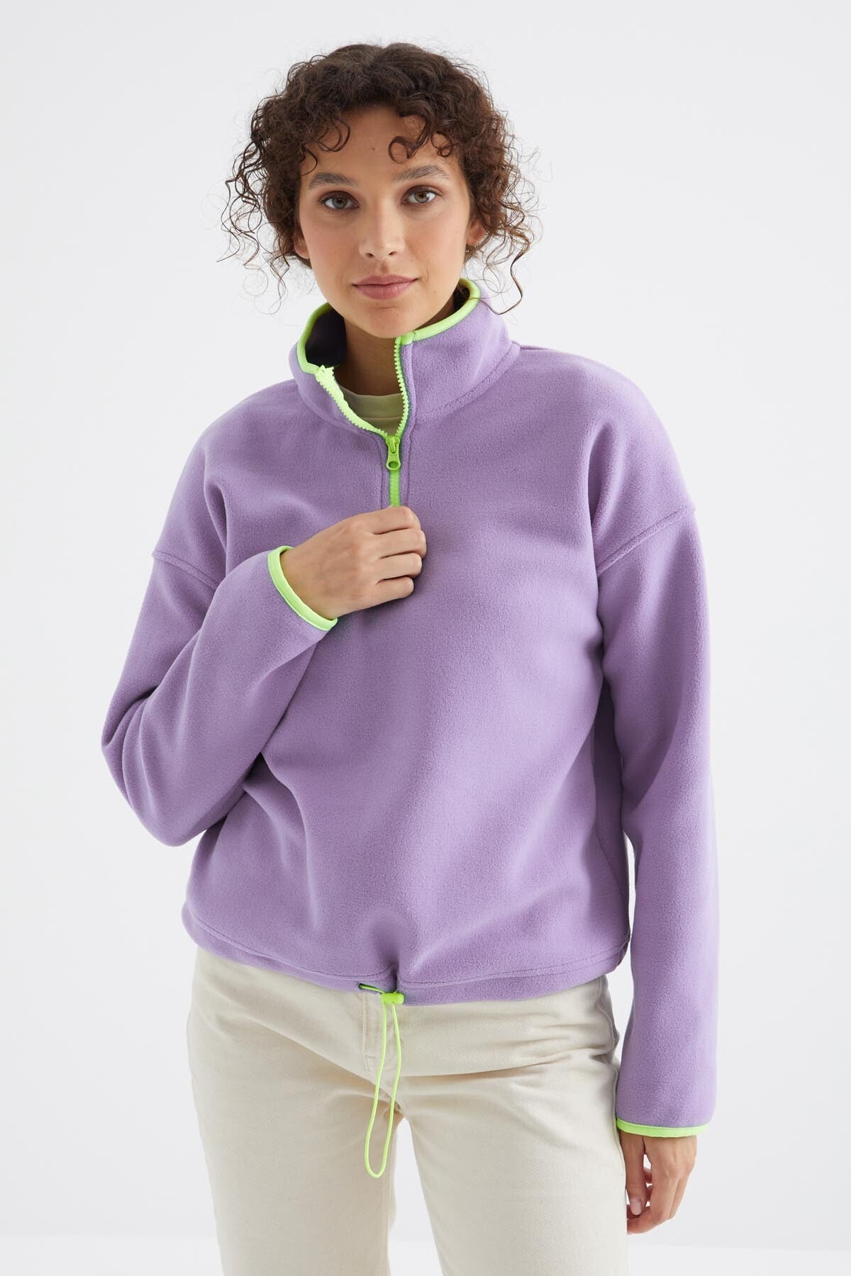 Image of Açık Eflatun Yarım Fermuar Etek Ucu Büzgülü Dik Yaka Oversize Kadın Polar Sweatshirt - 97234