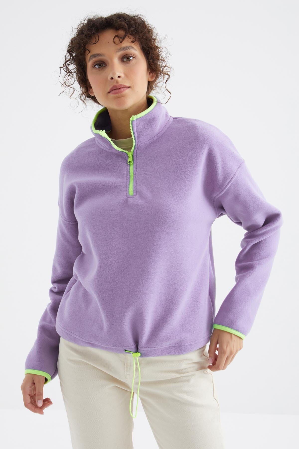Image of Açık Eflatun Yarım Fermuar Etek Ucu Büzgülü Dik Yaka Oversize Kadın Polar Sweatshirt - 97234